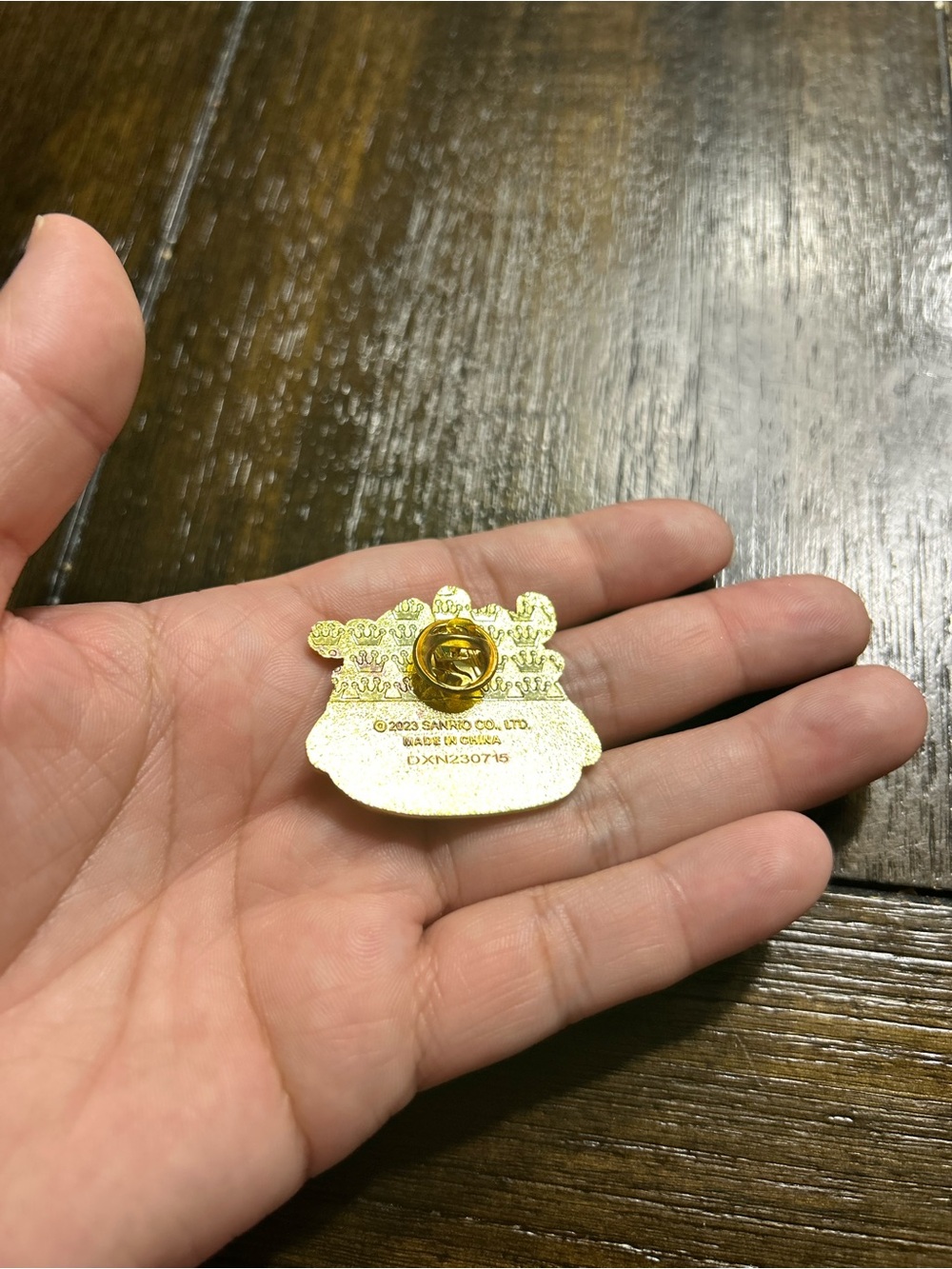 Pompompurin Pin - Picture 3 of 3